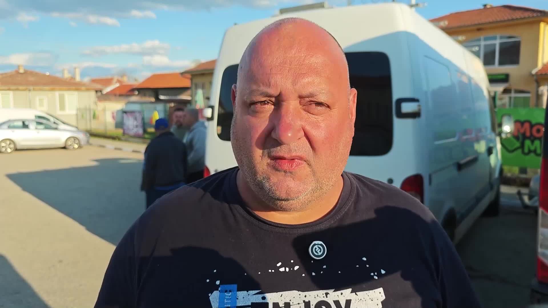 Спасителни екипи с кучета и АТВ-та издирват 79-годишната жена край Казанлък
