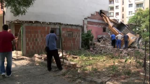 Багер пропадна в София - видео БГНЕС