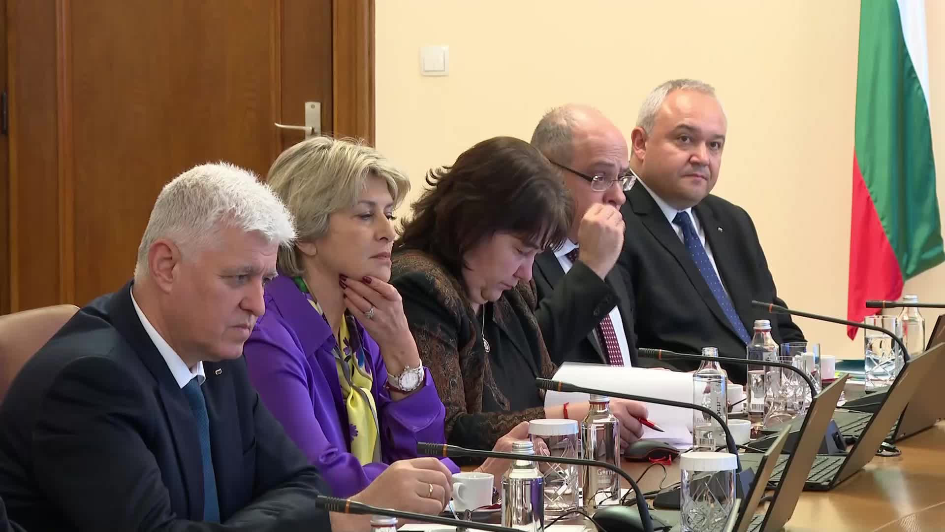 Премиерът: Вече си представях заглавията в медиите - „Гълъб Донев отлетя от МС”