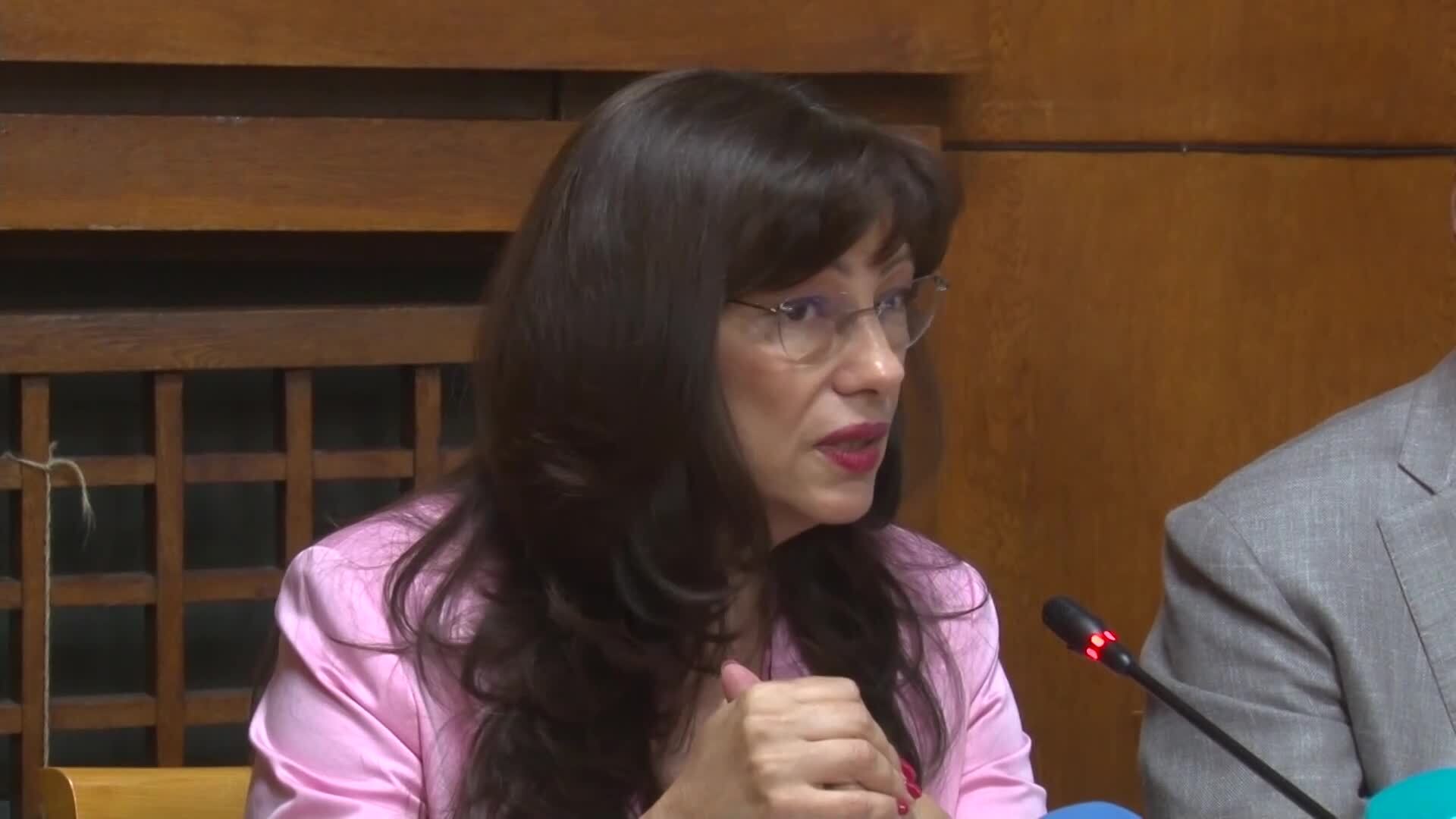 Кметът на Бургас е спрял отпуските на екипа си преди „Евровизия”: Ще ги изстискам като лимони