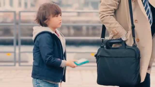 Как децата реагират, когато някой си изпусне портфейла, социален експеримент