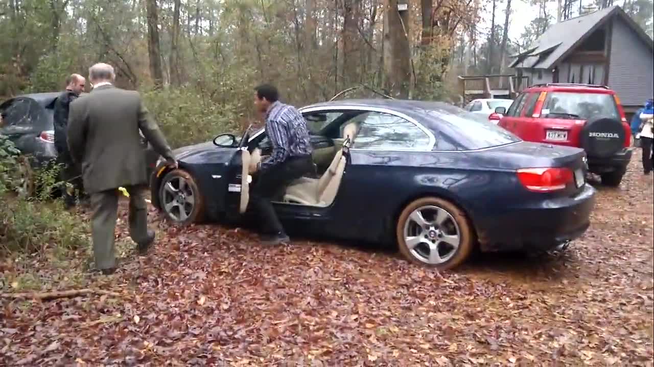 Да помогнеш на някого във труден момент..