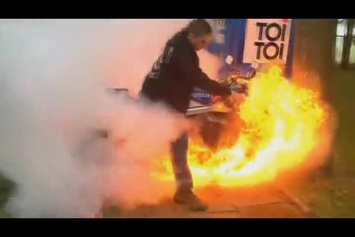 Няма да повярвате какво стана при този burnout