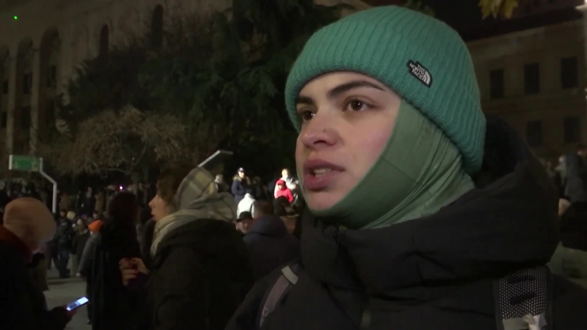 Девета вечер на проевропейски протести в Грузия (ВИДЕО)