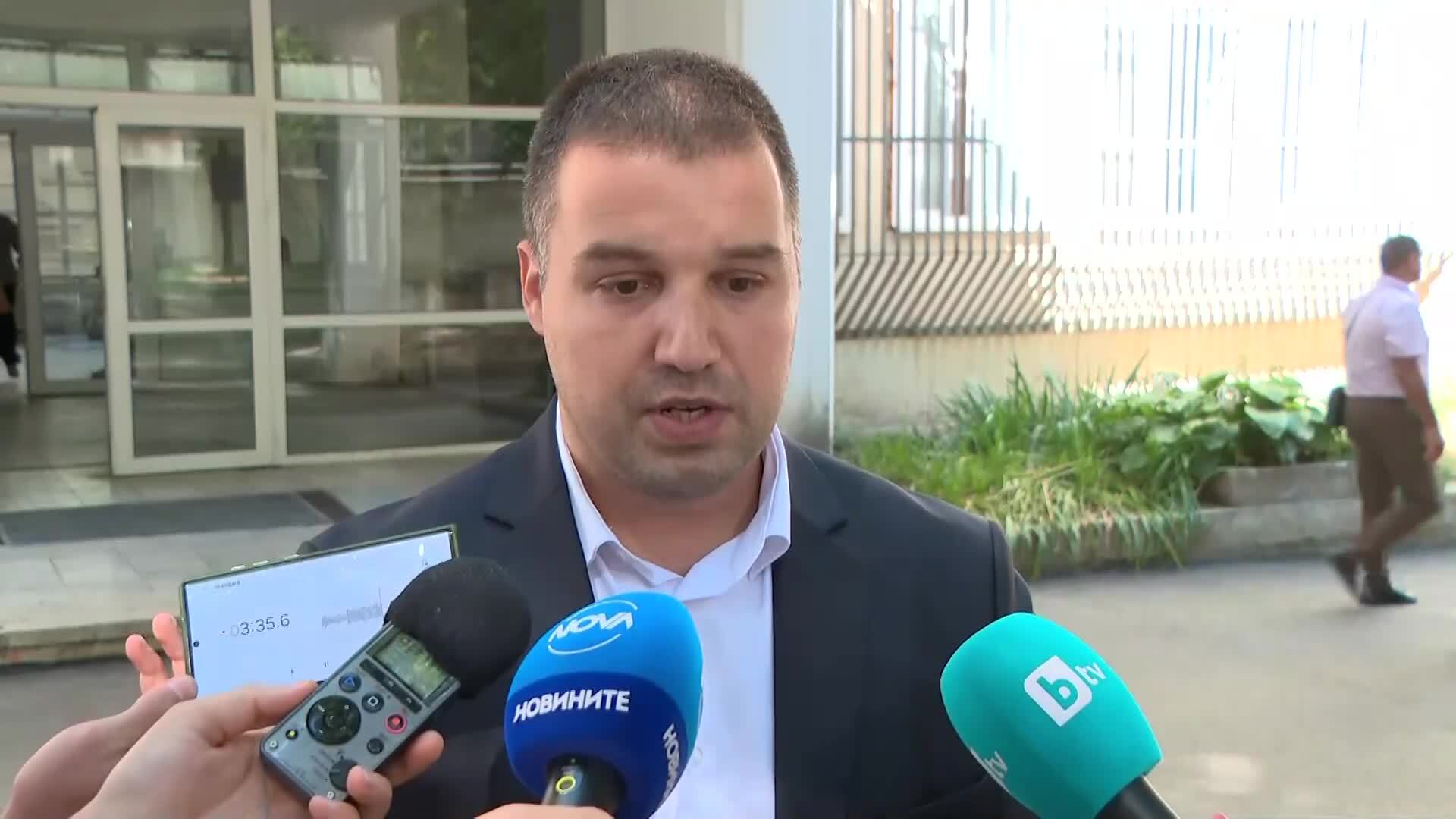 Двама задържани за производство и разпространение на наркотици