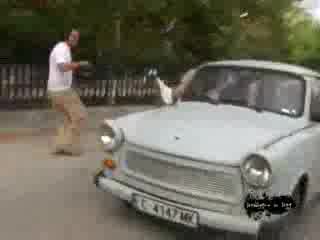 Нешоуто На Нед - 10 Човека В Трабант