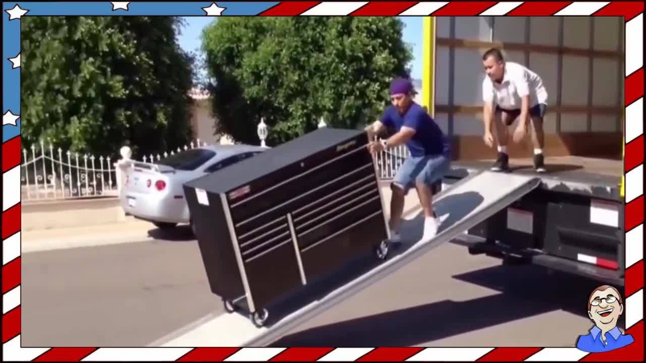 Компилация - Пълни Идиоти!