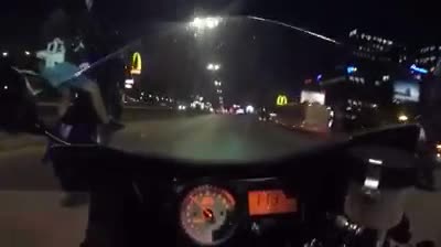 Опасно каране на мотор по цариградско