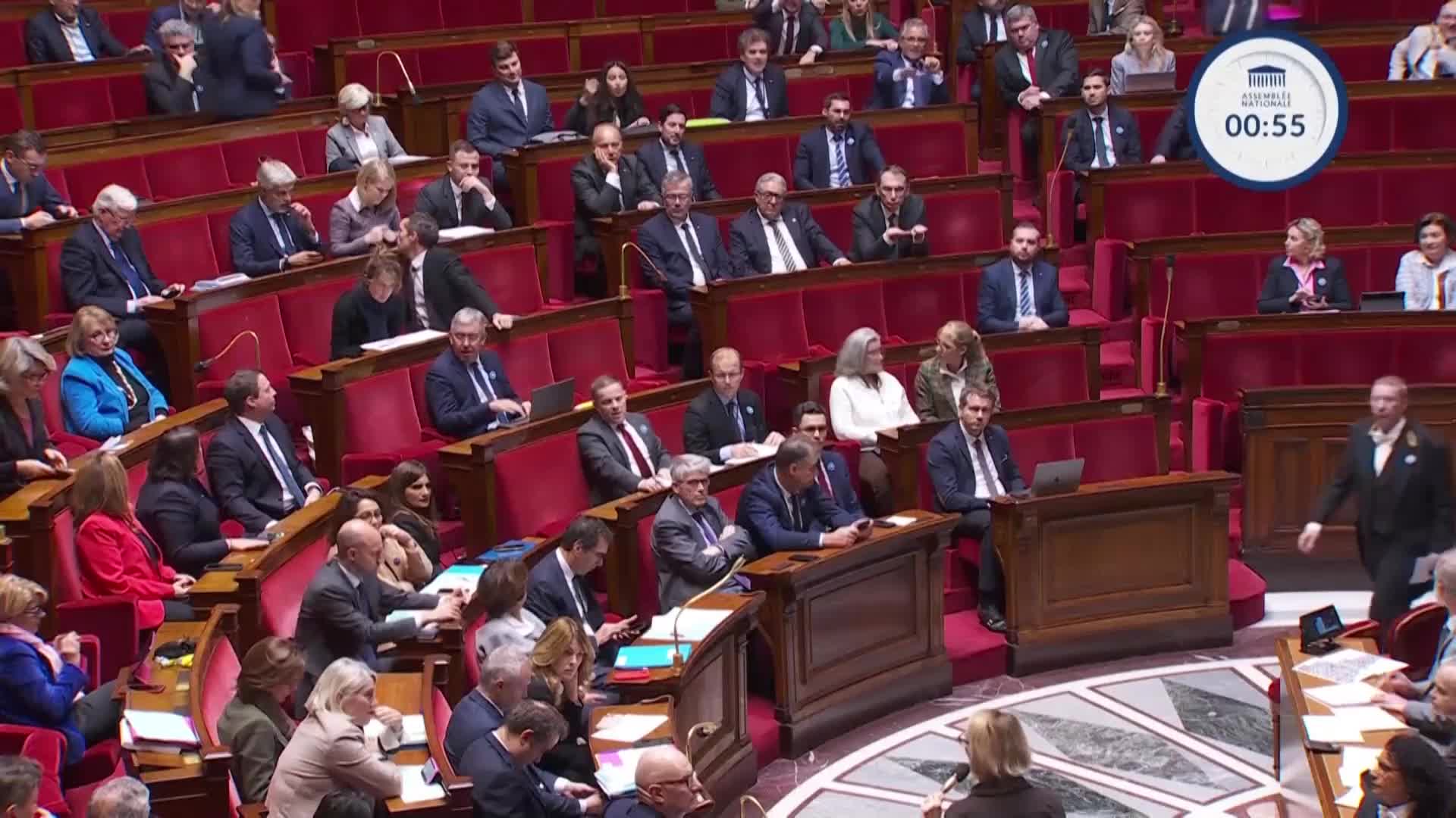 Кола се вряза в пешеходци във Франция, 10 души са ранени (ВИДЕО)