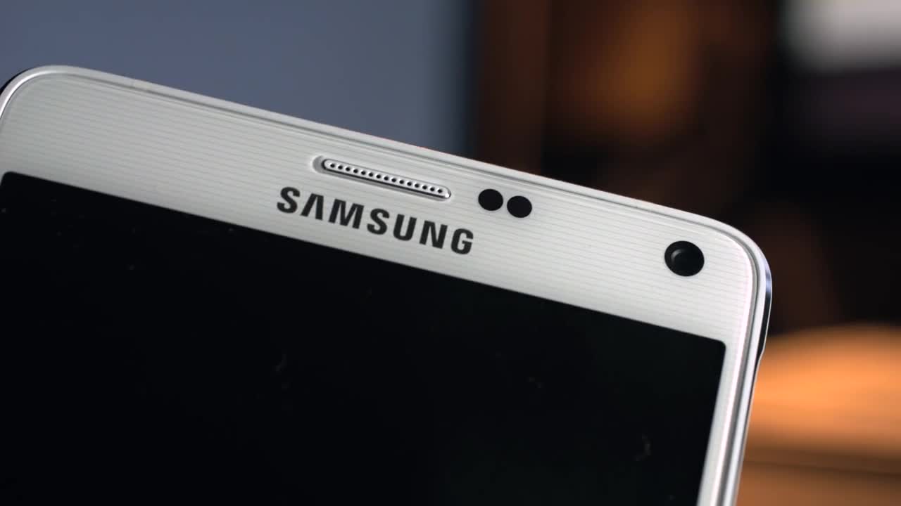Видео ревю: Samsung Galaxy Note 4 - когато мощта и елегантният дизайн се слеят в едно
