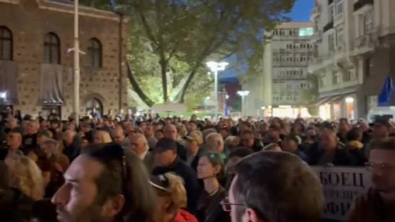 Антиправителствен протест в центъра на София