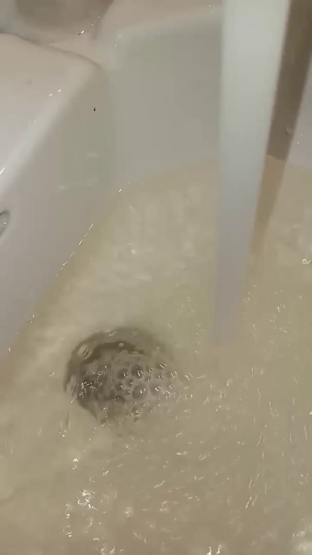 Какво има във водата ни?