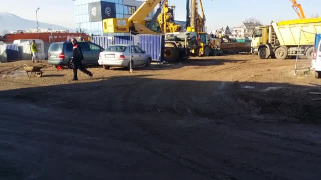 Кал от строеж на хранителен магазин в Горубляне