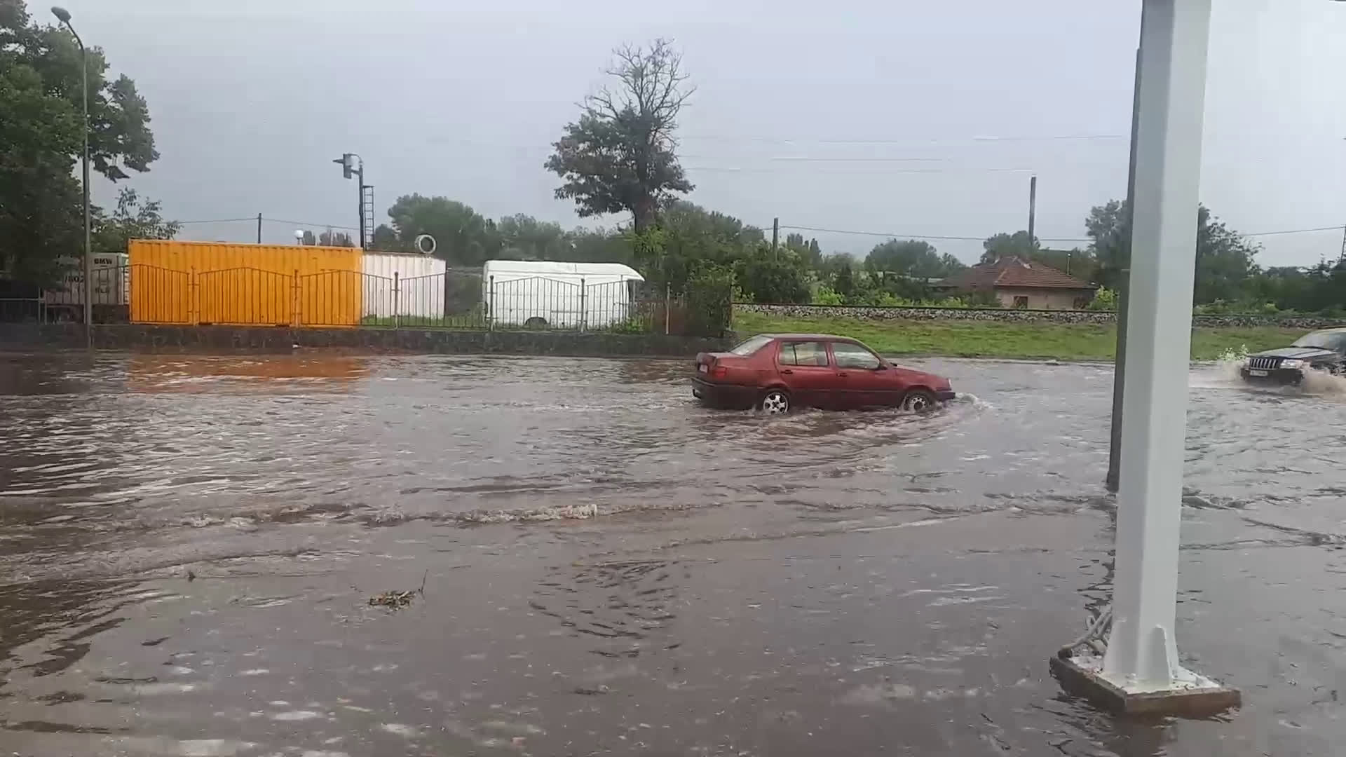 Пътят за Гърция през Кърджали пак под вода