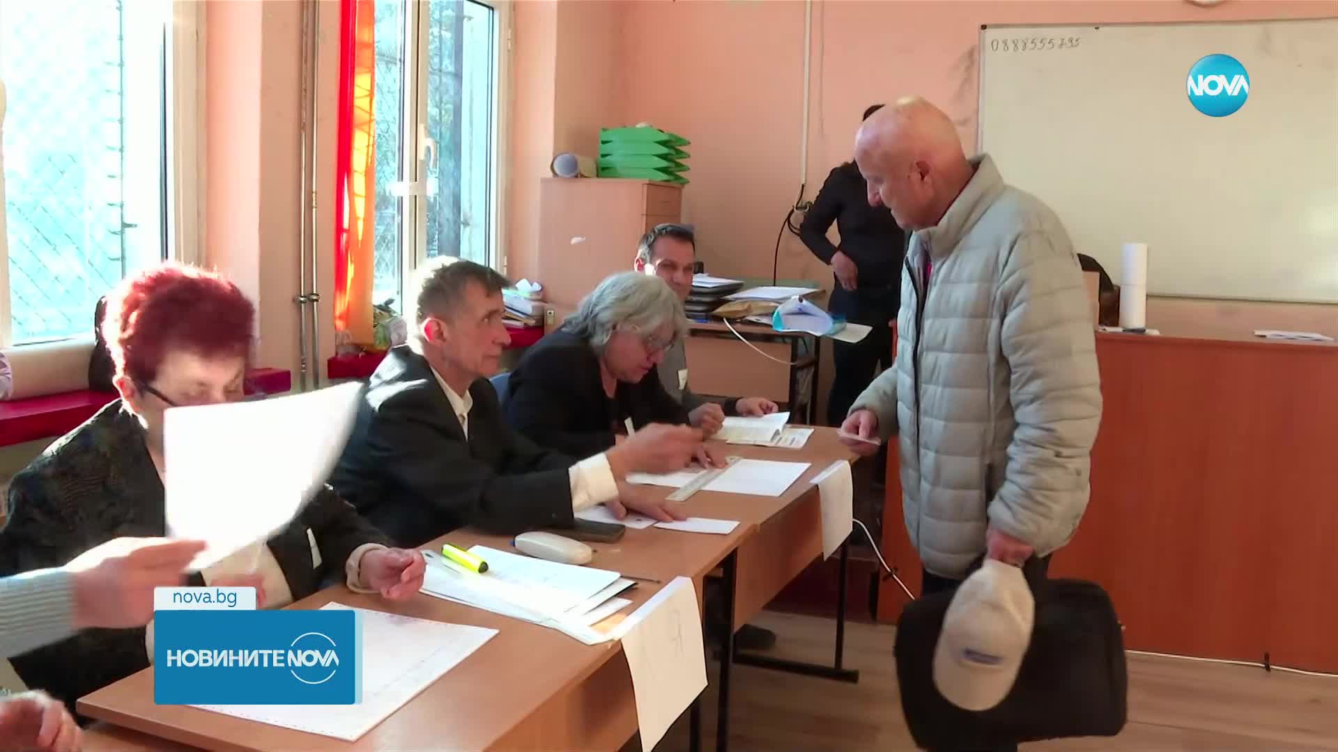 Изборите в неделя: Гласуваме и с машина, и с бюлетина в различен цвят