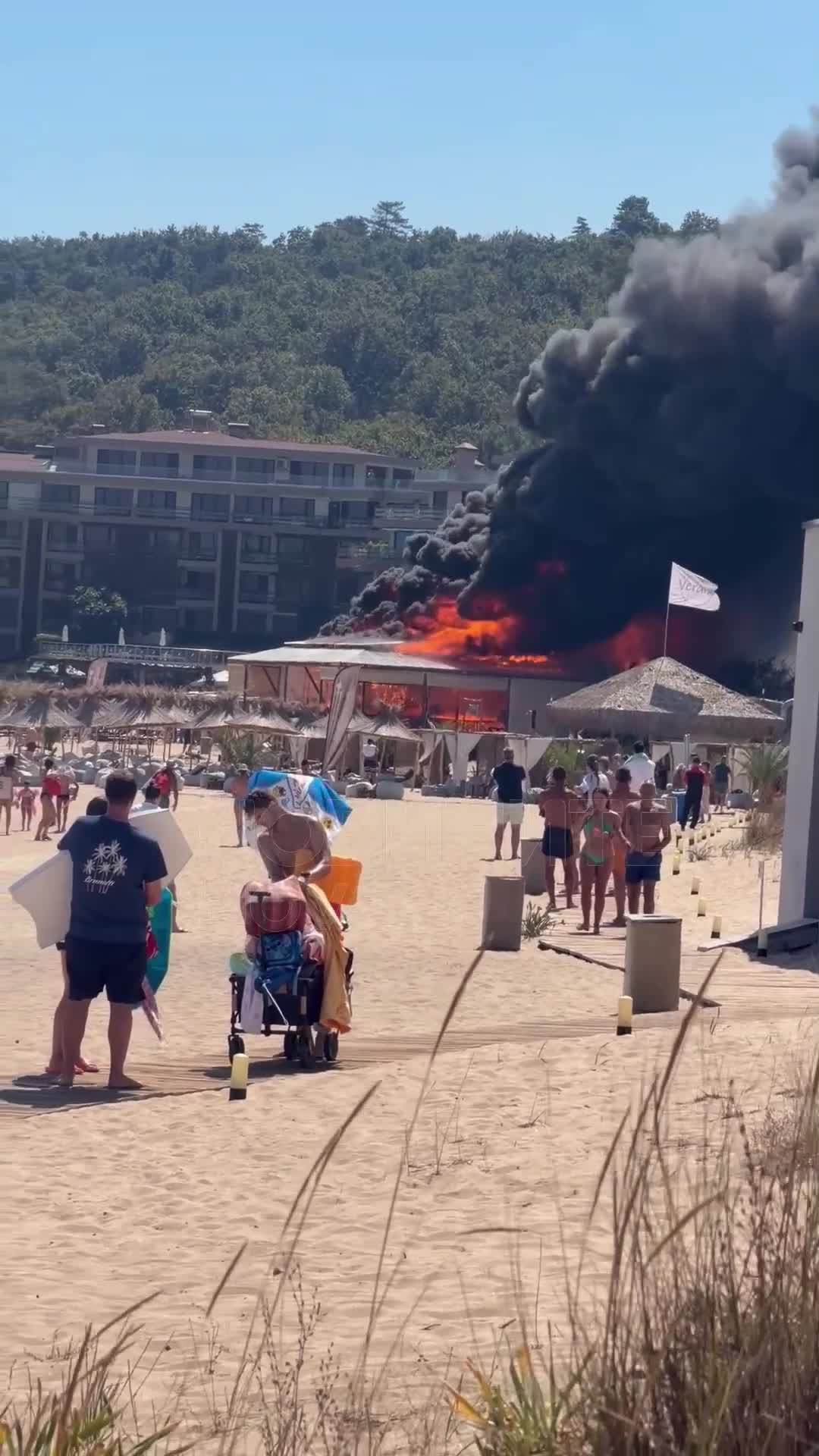 "Моята новина": Пожар гори в ресторант край Созопол