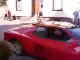 Много Тъпа Катастрофа На Ferrari