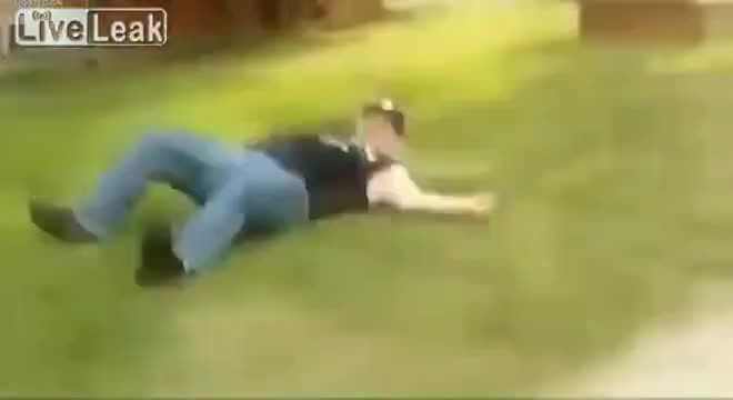 Ето така се рита !