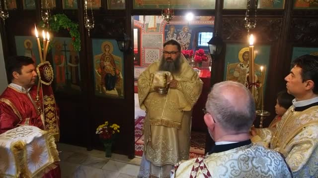 Почитаме Светите равноапостоли Константин и Елена