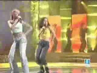 Carolina Y Alba - Mujer Latina Песен На Thalia