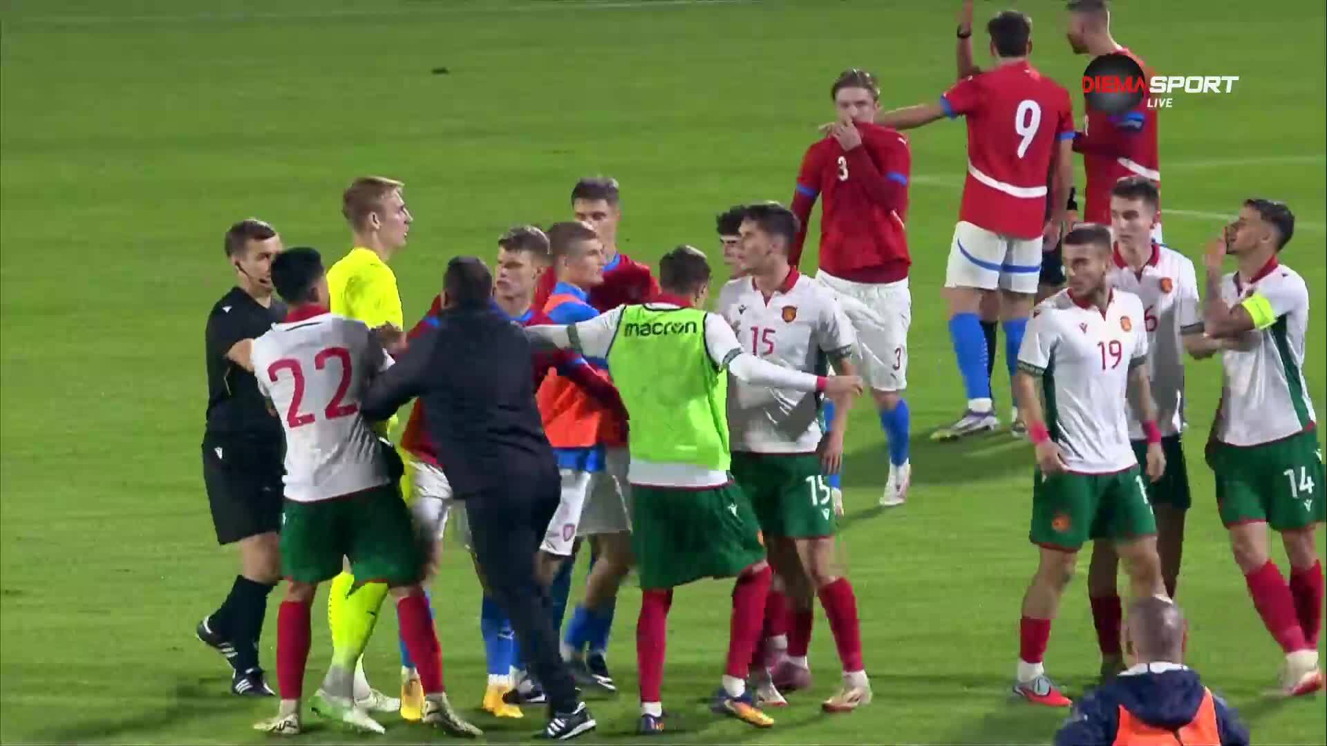 Ескалация и неуважение! Чешки играчи потърсиха саморазправа с българите