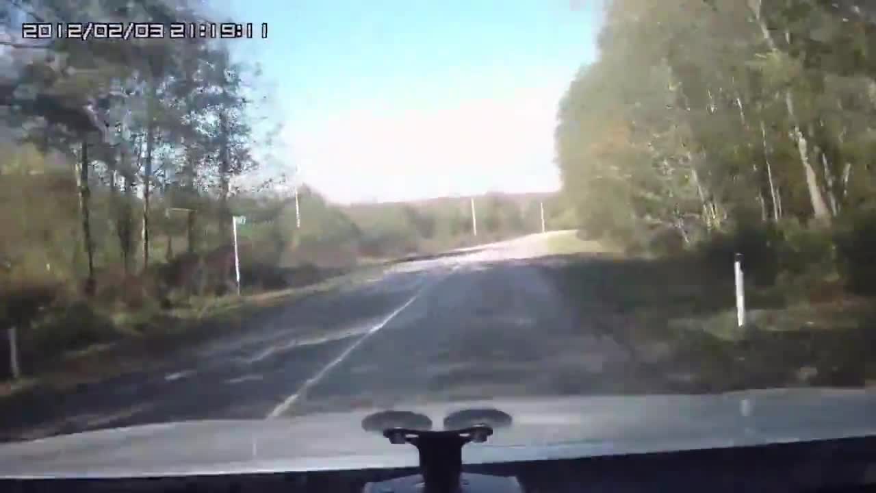 Смях . Пияни руснаци ... от автомобил на кану !!!