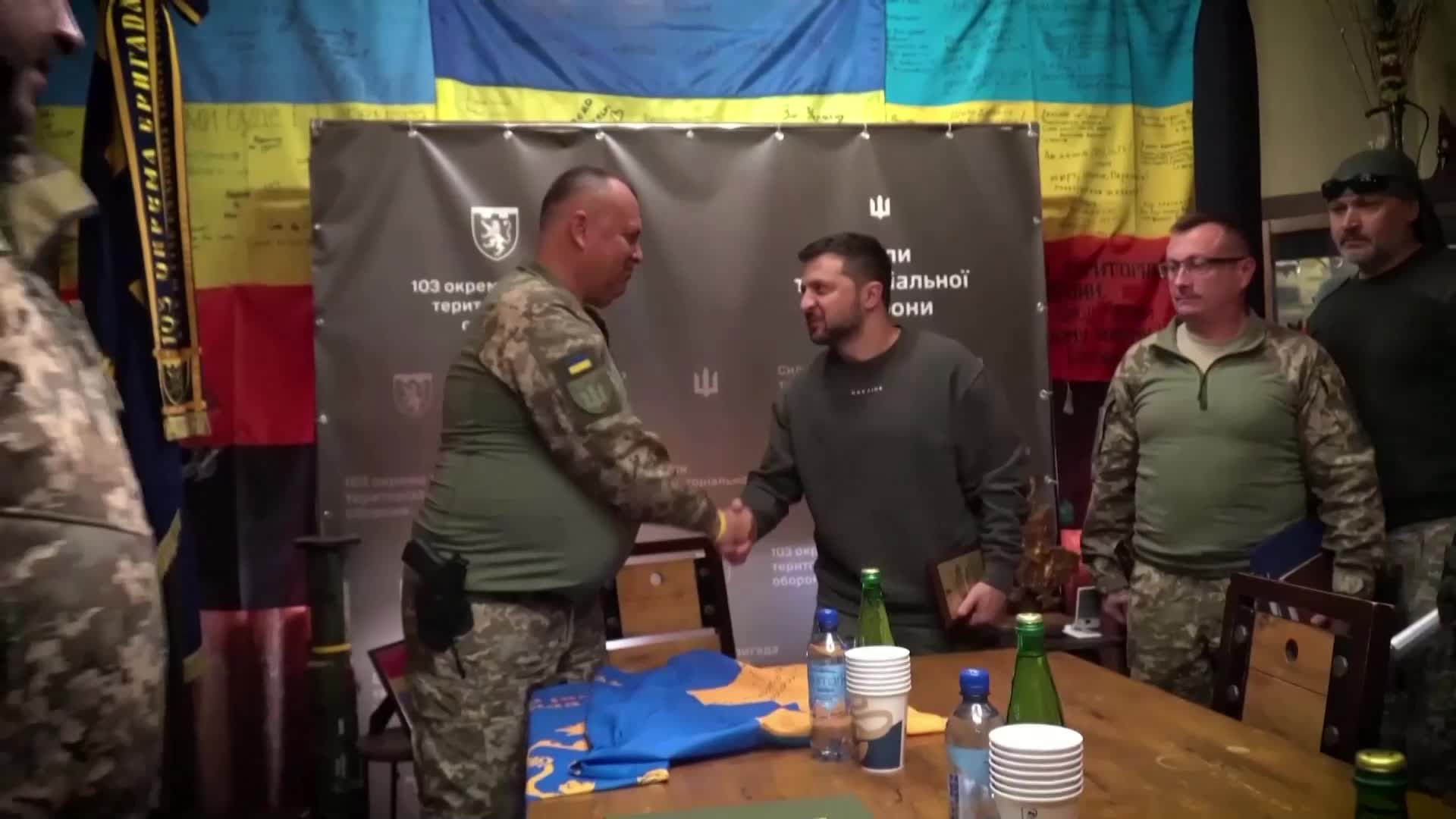 Зеленски е посетил фронтовата линия край Купянск и Лиман