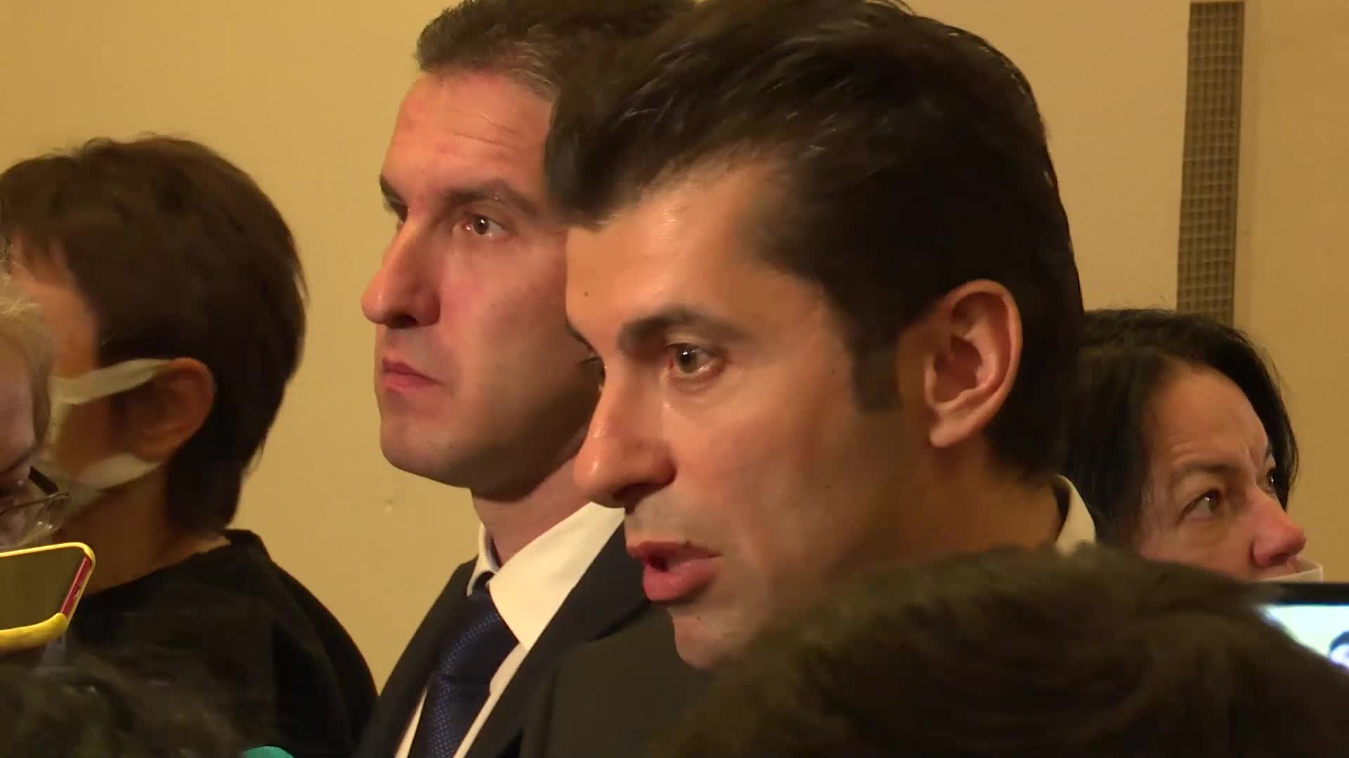 Кирил Петков: Ние сме за пълното разобличаване на златните паспорти