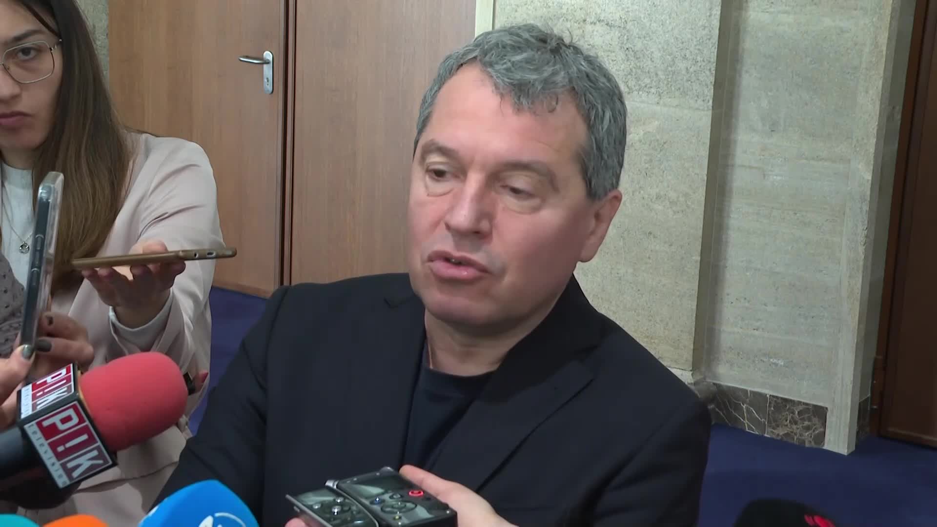 Тошко Йорданов: Дали да не занесем на президента папка с имена за имена за министри, например Макрон
