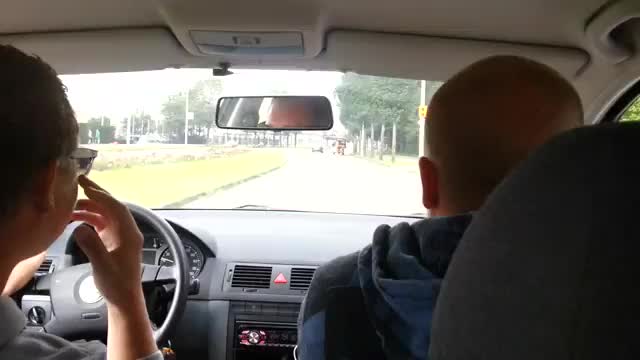 Да шляпаш женски дупета на воля