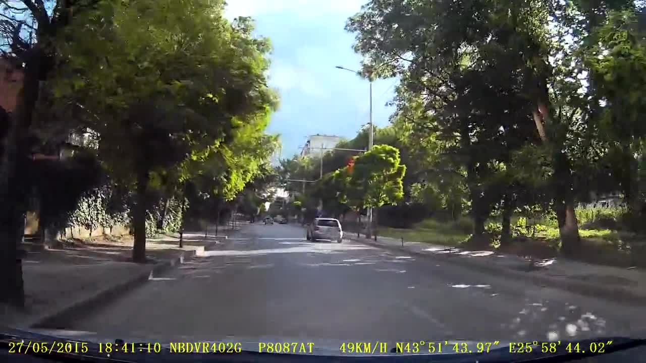 Шофьор опитва да прегази циганка в Русе