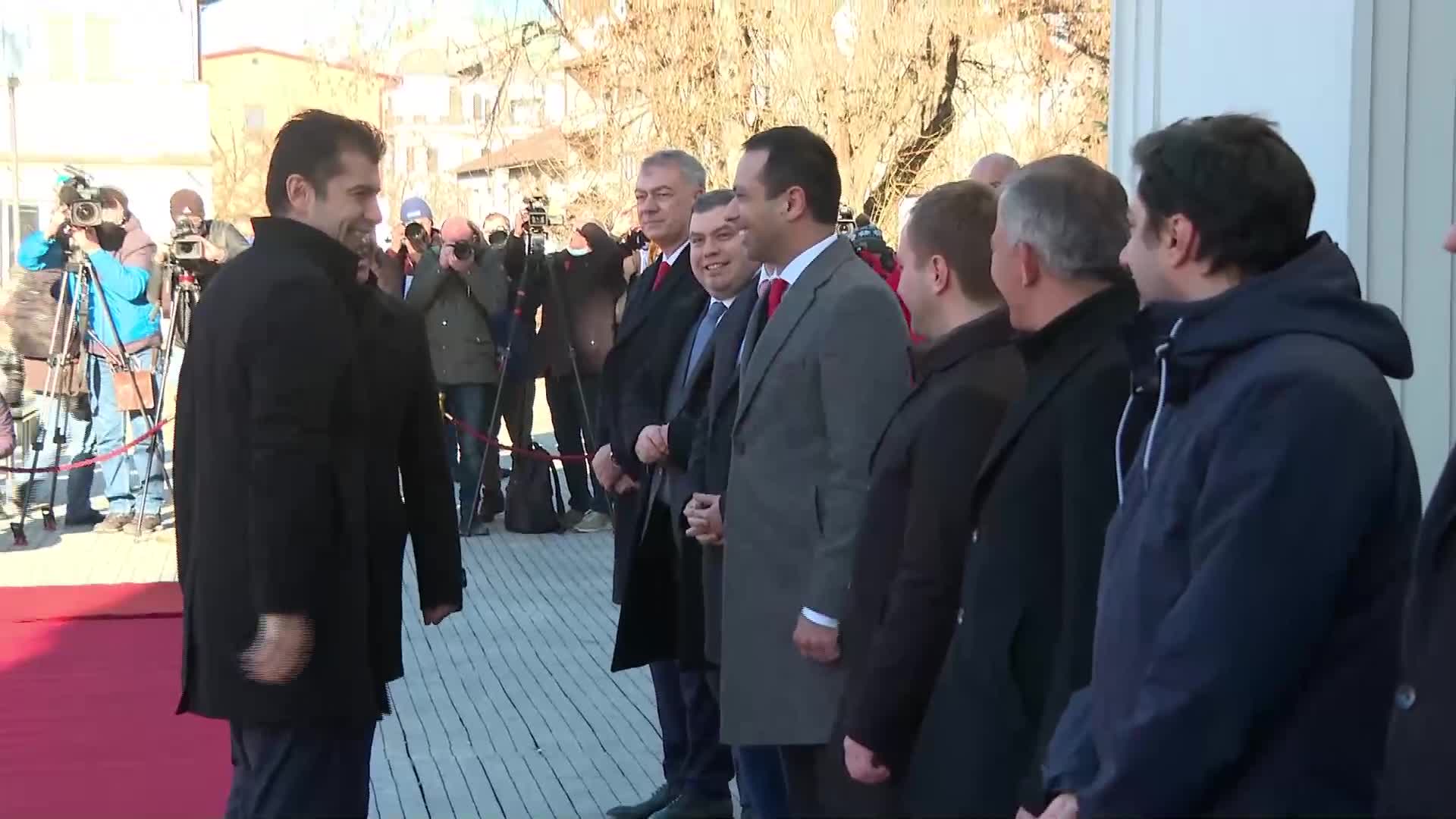 Кирил Петков пристигна на посещение в РС Македония