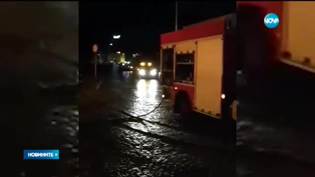 Кола се удари в оградата на Семинарията в София и изгоря