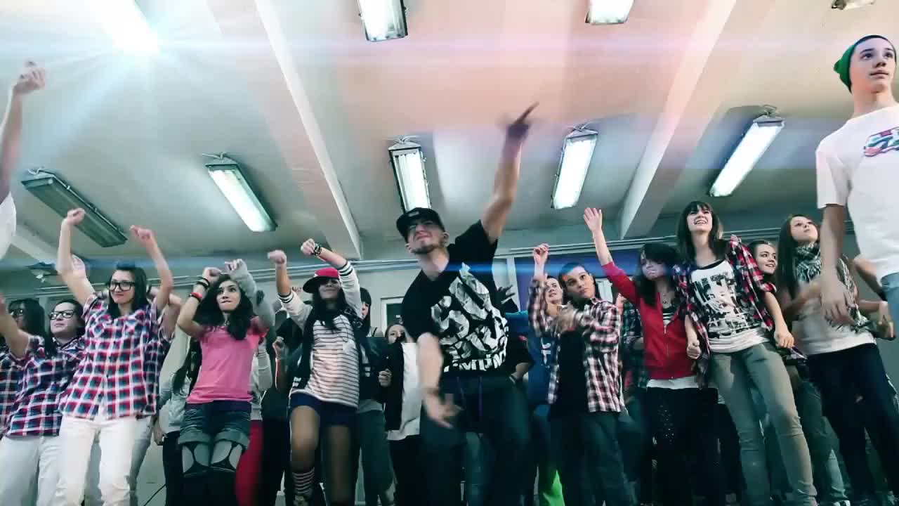 Дивна feat. Миро, Криско - И ти не можеш да ме спреш ( Високо Качество )