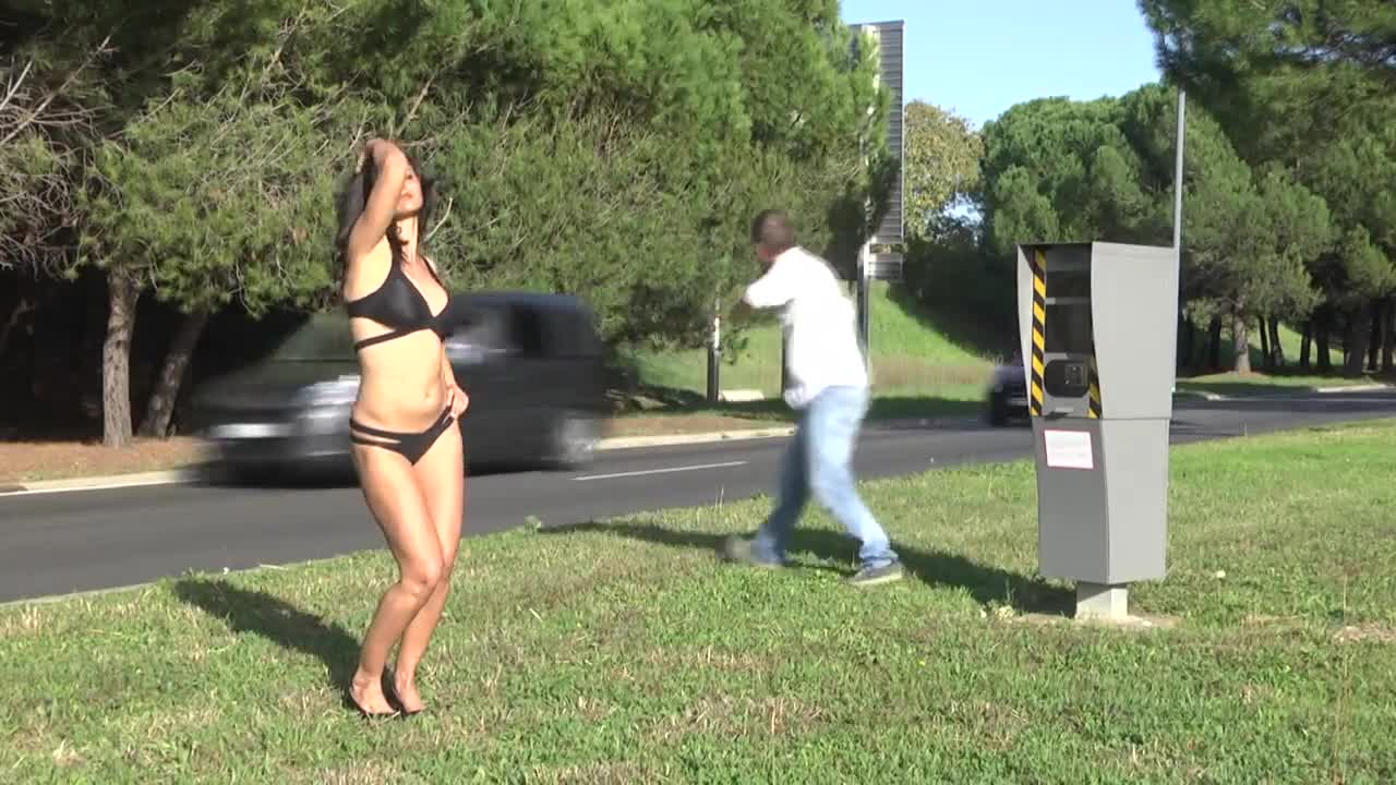 Remi Gaillard- Пътни камери правят забавни снимки