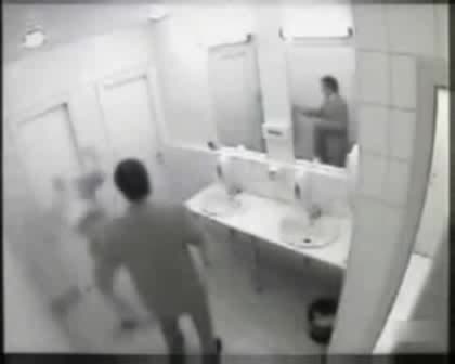 Какво Стана ?? НЕ Разбрах ...