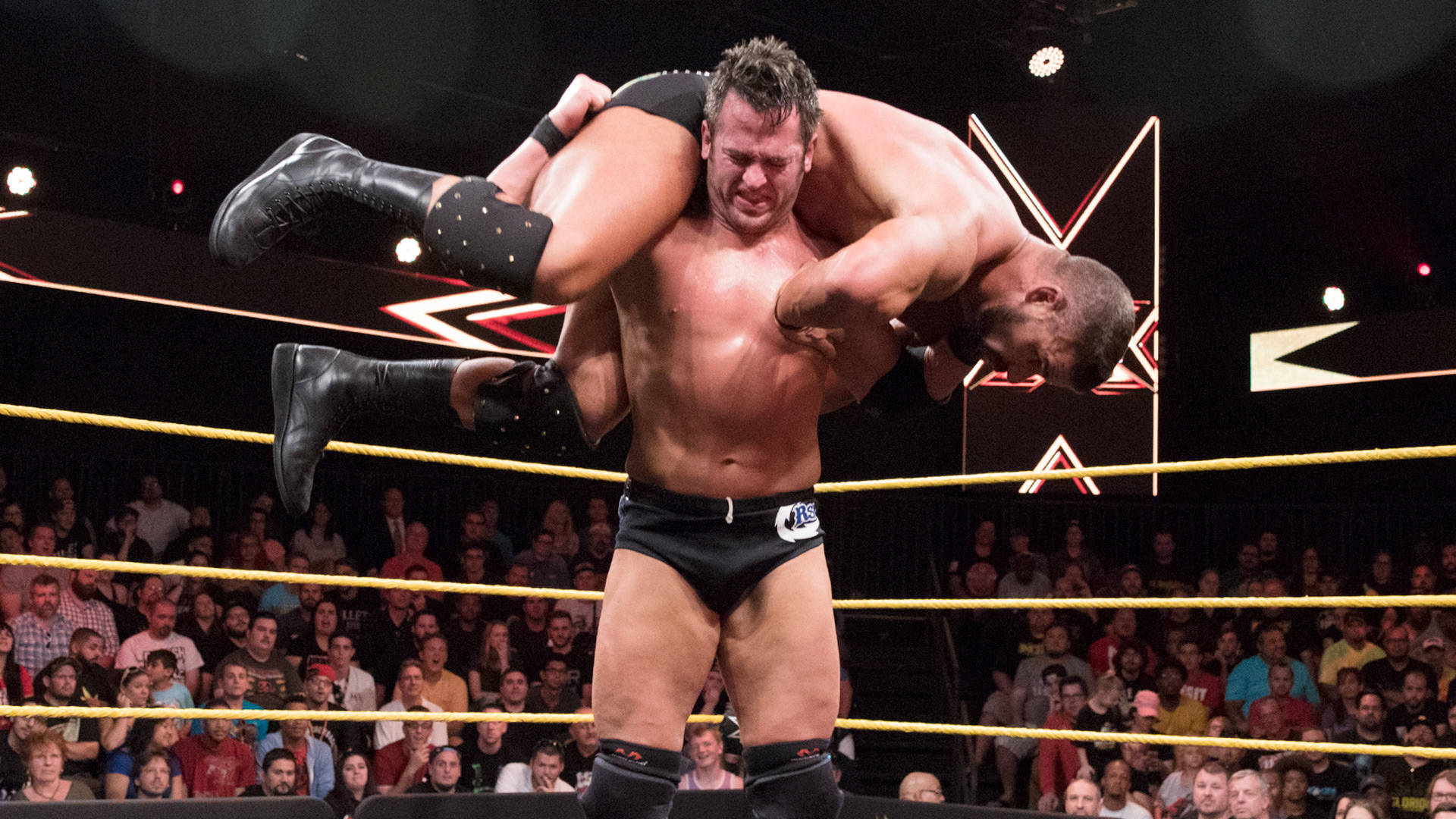 NXT Champion Боби Рууд vs. Родерик Стронг продължението: WWE NXT, 5 Юли, 2017