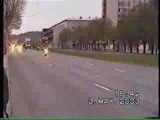 Мотор се блъска в патрулка !