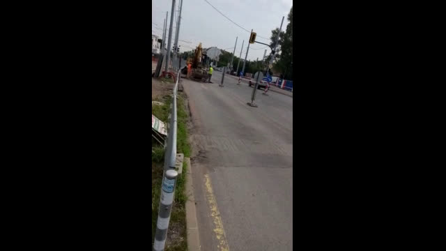 Ремонтът на лъч за метрото създава много проблеми с придвижване на пешеходците
