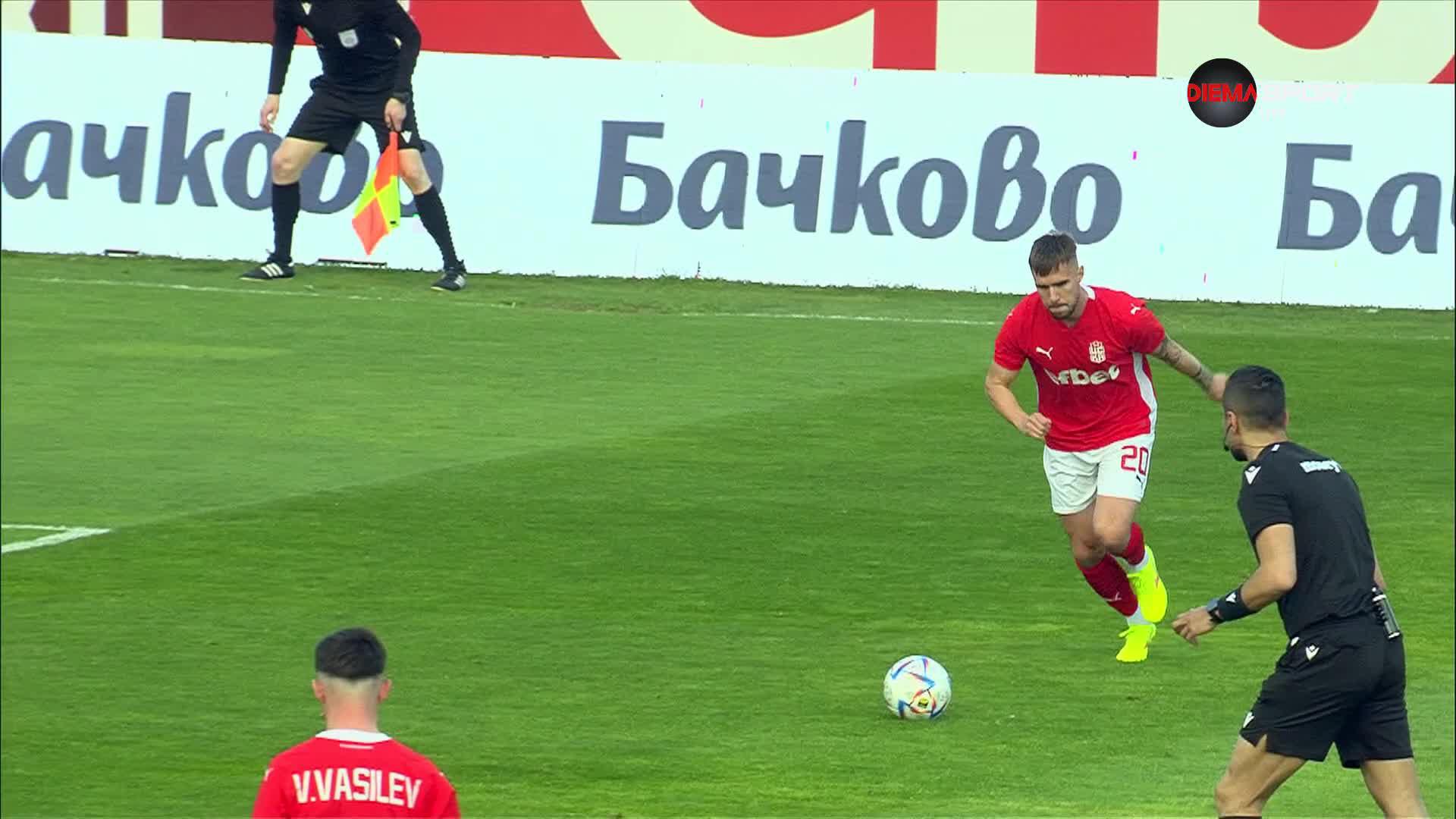 Удар на Антонио Вутов срещна гредата