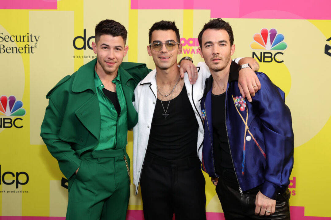 Jonas Brothers пуснаха нов сингъл и разкриха че новият им