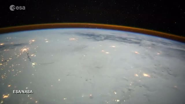 Главозамайваща гледка на Земята от Космоса
