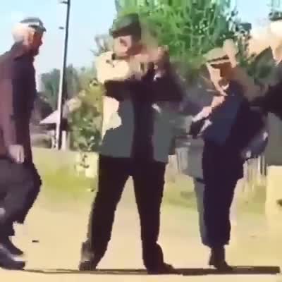 Така се чувстват пенсионерите на село, когато вземат пенсията в началото на месеца