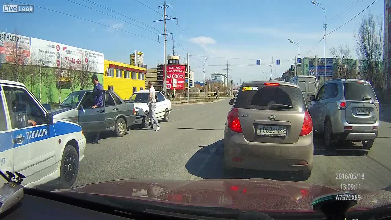 Полицията развали боя