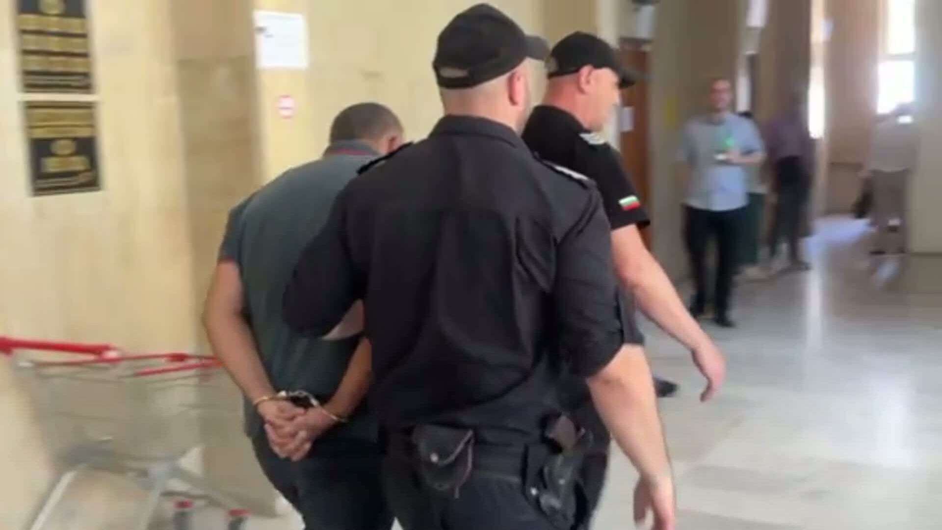 Гледат мярката за неотклонение на ръководителя на ВиК Несебър
