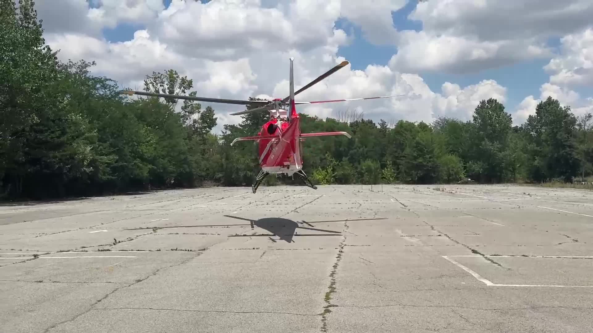 Транспортират с медицински хеликоптер тежко пострадалата от АМ „Тракия”