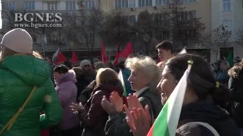Поход за мир: Граждани срещу изпращането на оръжия в Украйна