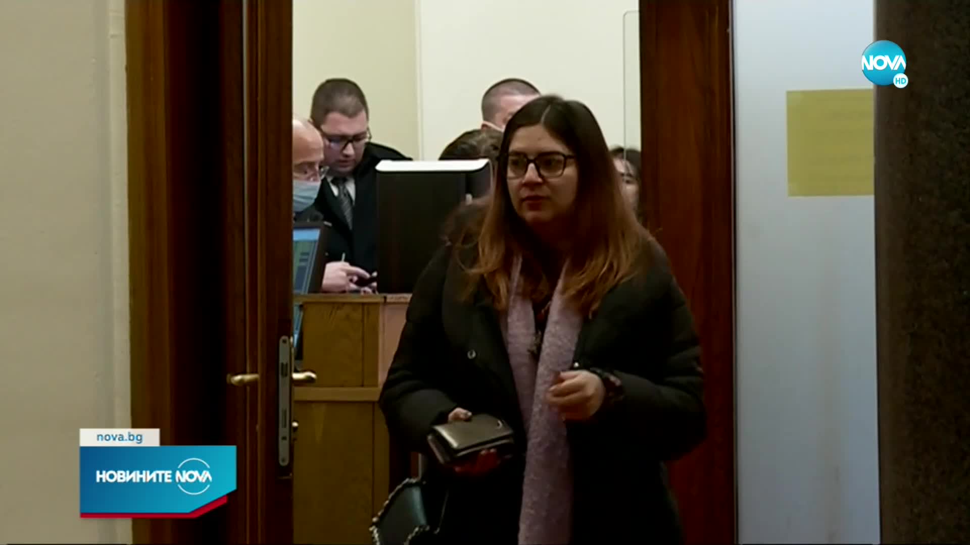 Отпадна изискването за зелен сертификат за сградата на НС