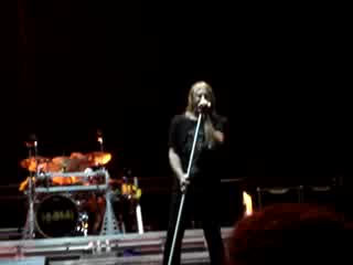 Def Leppard - Love Bites (Live In Sofia)