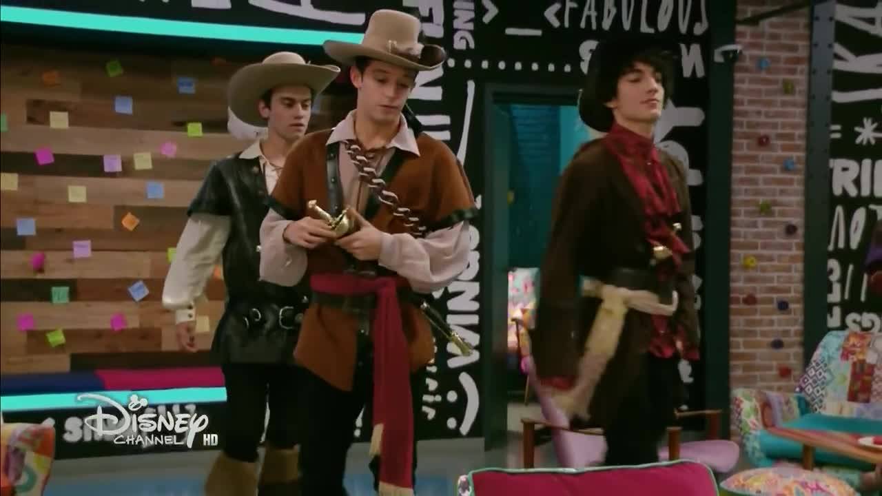 Soy Luna 2 - Матео говори с Рамиро и Гастон за Луна - епизод 11 + Превод